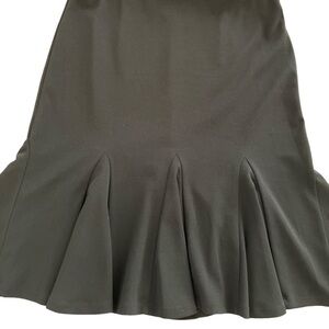 NYCC Women's Skirt Elastic Waist Small Ruffled Bottom
